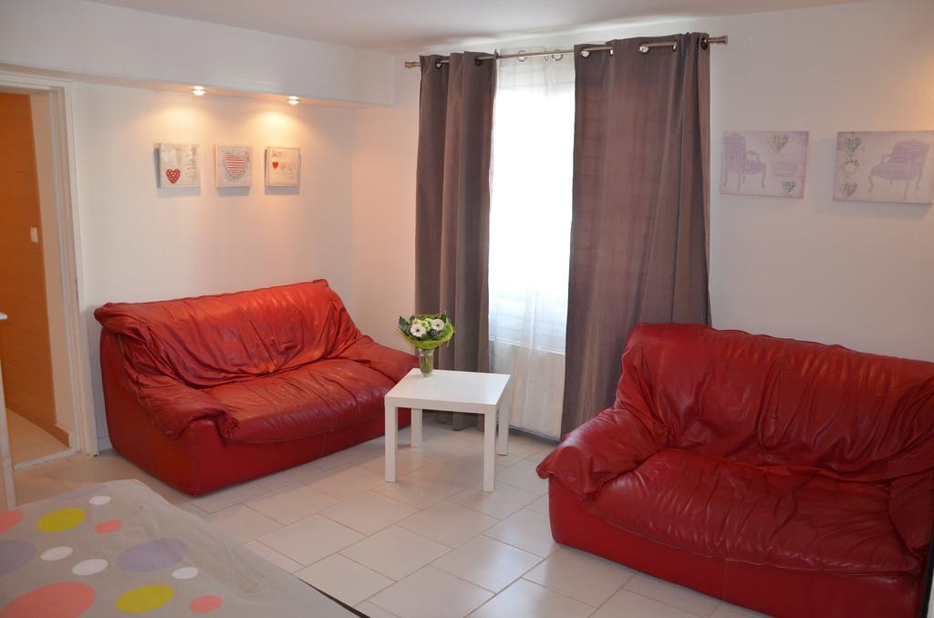 Jardin De Marceau Bed and Breakfast Blasimon Rum bild